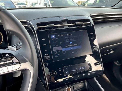 Used 2022 Hyundai Santa Cruz SEL Premium image 6