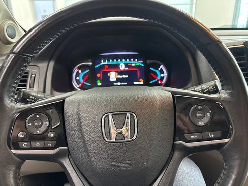Used 2019 Honda Pilot Touring image 19