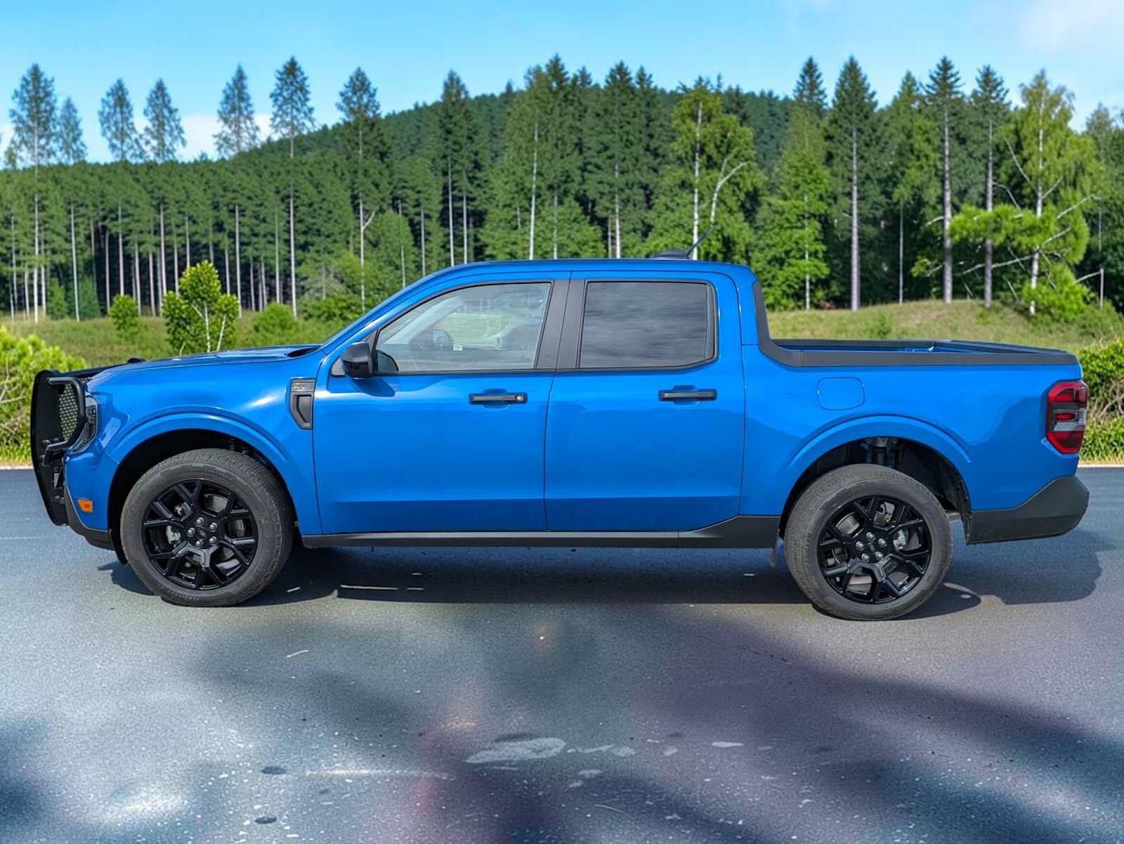 Certified 2025 Ford Maverick XLT w/ XLT Luxury Package AWD/4WD image 3