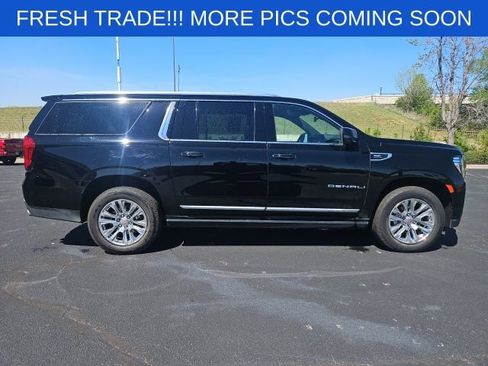 Used 2022 GMC Yukon XL Denali image 7