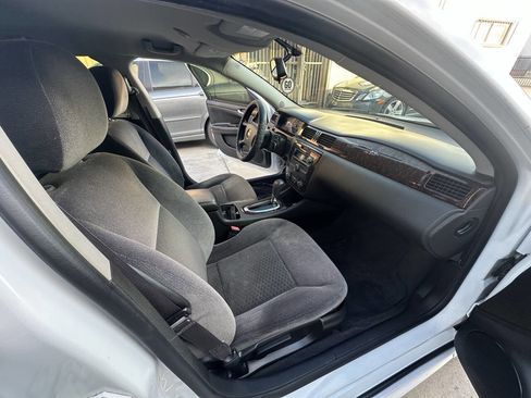Used 2016 Chevrolet Impala LT image 11
