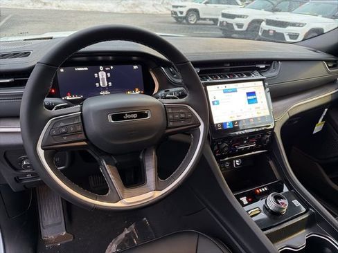 New 2025 Jeep Grand Cherokee Limited image 20