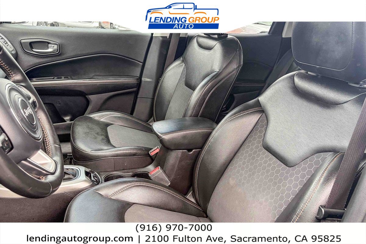 Used 2018 Jeep Compass Latitude w/ Popular Equipment Group FWD image 16