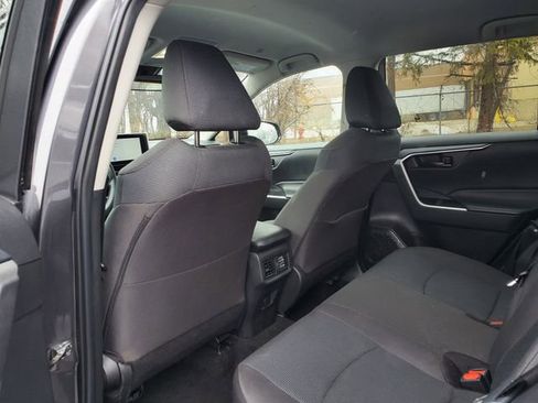 Used 2024 Toyota RAV4 LE image 9
