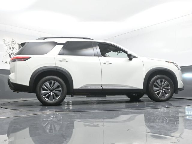Used 2025 Nissan Pathfinder SV FWD image 58