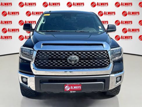 Used 2018 Toyota Tundra SR5 w/ SR5 Upgrade Package AWD/4WD image 2
