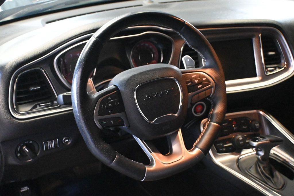 Used 2015 Dodge Challenger SRT Hellcat RWD image 11