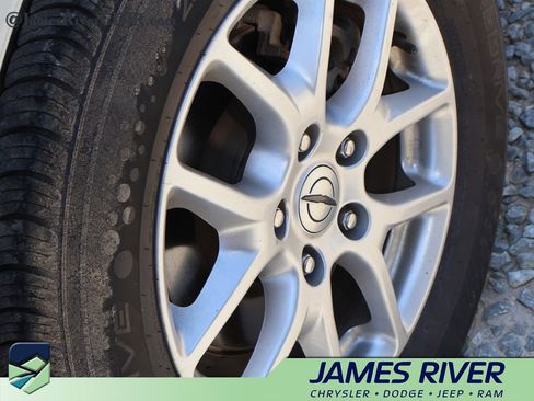 Used 2023 Chrysler Voyager LX FWD image 20