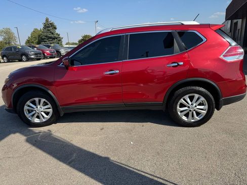 Used 2016 Nissan Rogue SV image 4