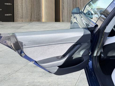 Used 2021 Tesla Model 3 Long Range image 25