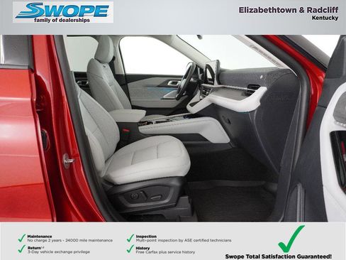 New 2026 Ford Explorer Platinum image 9