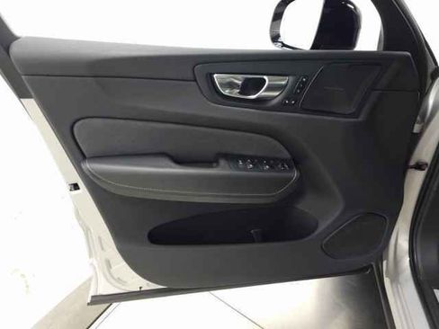 Used 2022 Volvo XC60 B5 R-Design w/ Advanced Package image 13