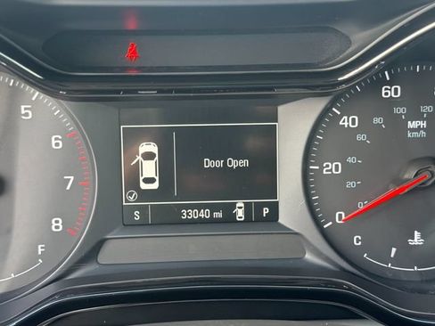 Used 2025 Chevrolet Trax LS FWD image 25