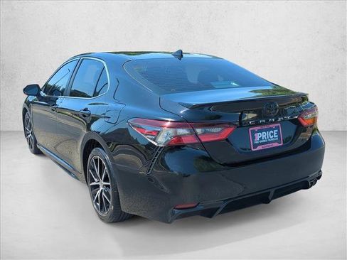 Used 2023 Toyota Camry SE FWD image 8