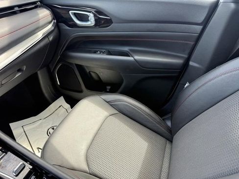 Used 2024 Jeep Compass Trailhawk image 20