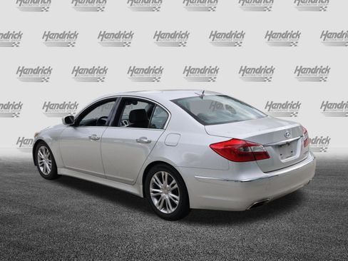 Used 2013 Hyundai Genesis 3.8 w/ Premium Pkg RWD image 7