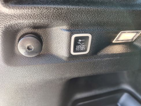 Certified 2024 Jeep Grand Cherokee L Laredo AWD/4WD image 14