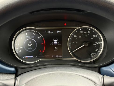 Used 2025 Nissan Versa SV FWD image 40