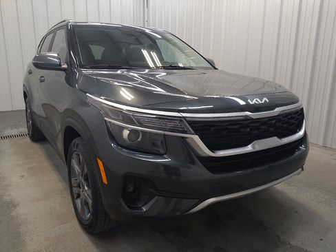 Used 2023 Kia Seltos S FWD image 13