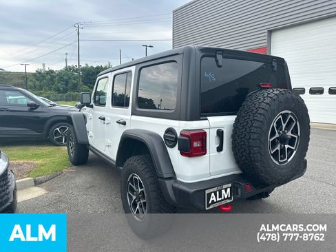 Used 2025 Jeep Wrangler Unlimited Rubicon AWD/4WD image 6