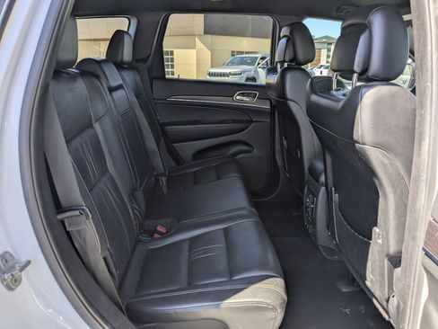 Used 2014 Jeep Grand Cherokee Limited w/ Trailer Tow Group IV AWD/4WD image 32