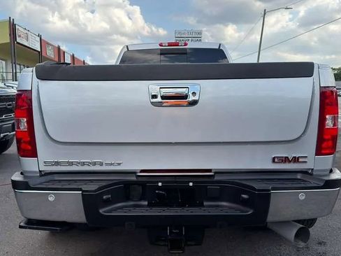 Used 2011 GMC Sierra 3500 SLT w/ SLT Convenience Package AWD/4WD image 12