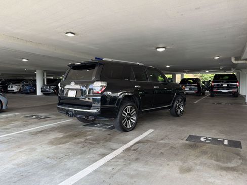 Used 2019 Toyota 4Runner Limited AWD/4WD image 7