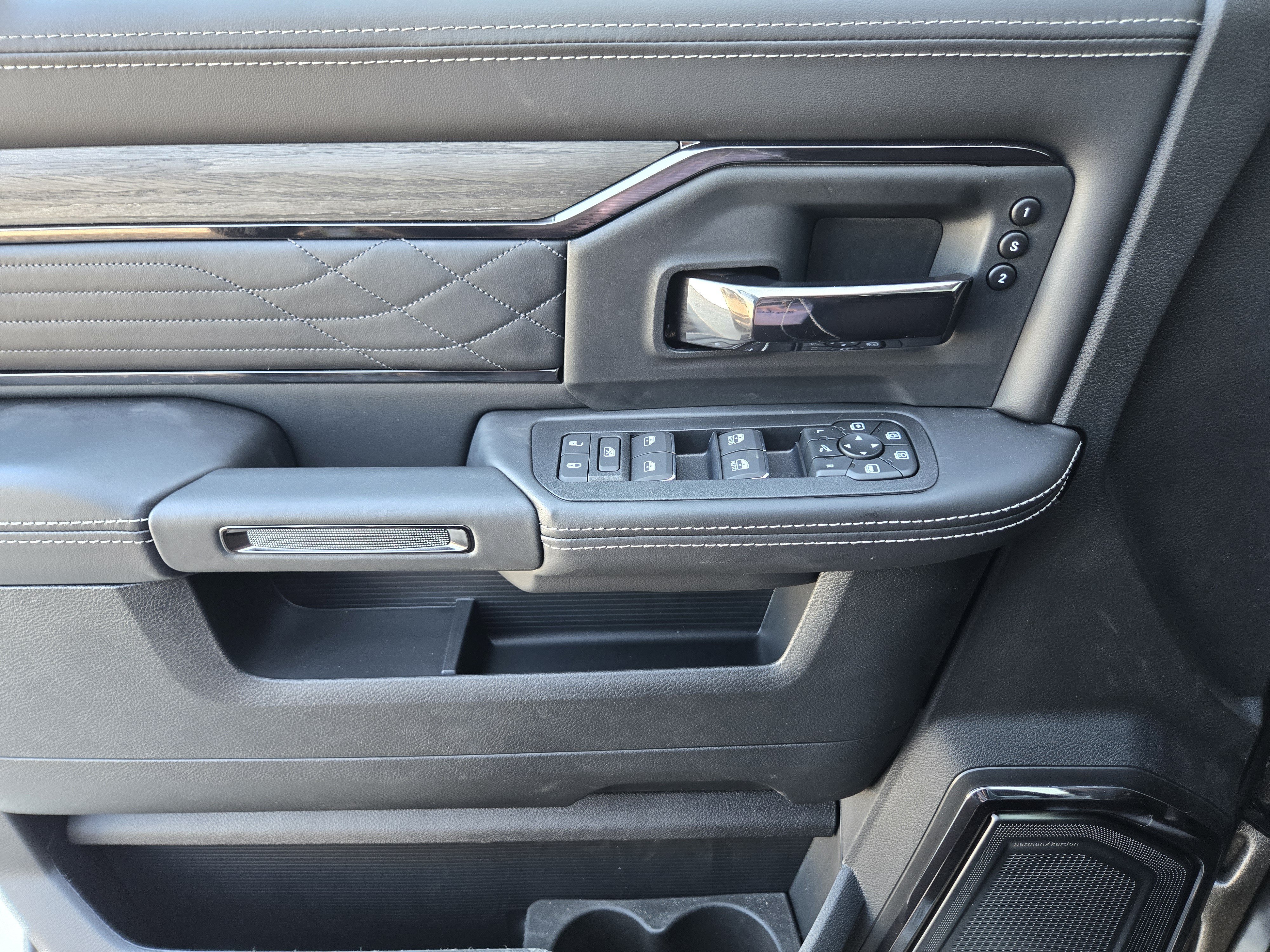 New 2027 RAM 3500 Limited AWD/4WD image 19