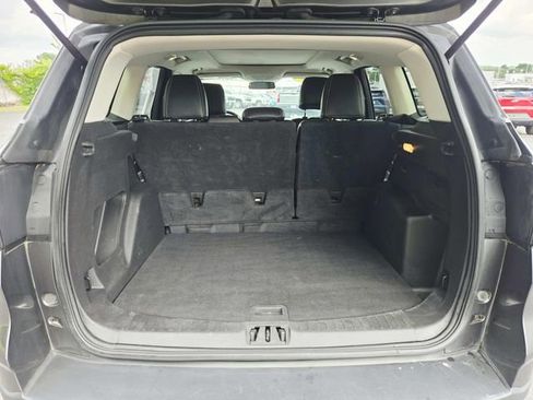 Used 2017 Ford Escape SE FWD image 11