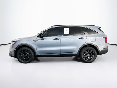 Used 2021 Kia Sorento S w/ Panoramic Sunroof Package AWD/4WD image 4