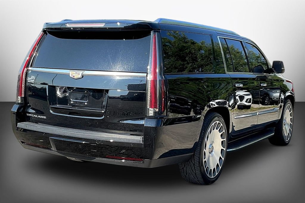 Used 2016 Cadillac Escalade ESV Luxury AWD/4WD image 6