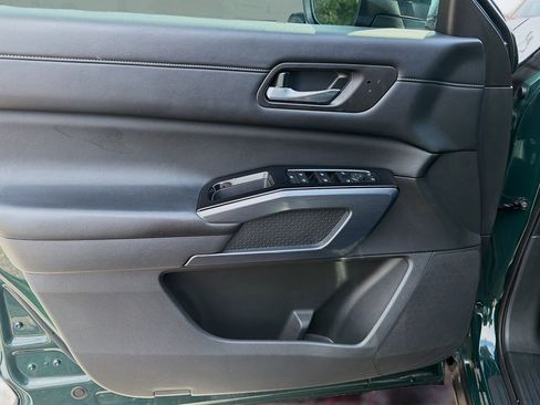 Used 2023 Nissan Pathfinder SL image 21