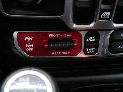 Used 2023 Jeep Gladiator Rubicon w/ LED Lighting Group AWD/4WD image 24