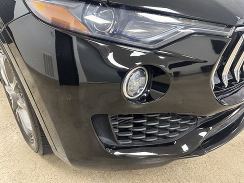 Used 2020 Maserati Levante S image 3