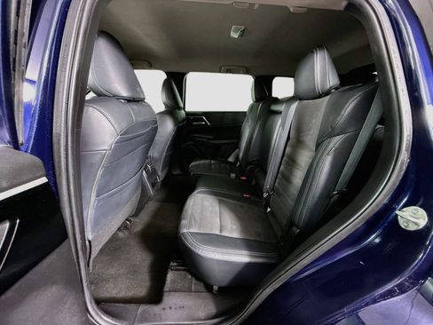 Used 2023 Mitsubishi Outlander SE FWD image 25