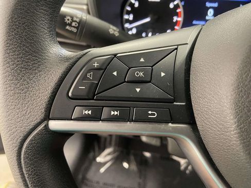 Used 2024 Nissan Altima 2.5 SV image 22