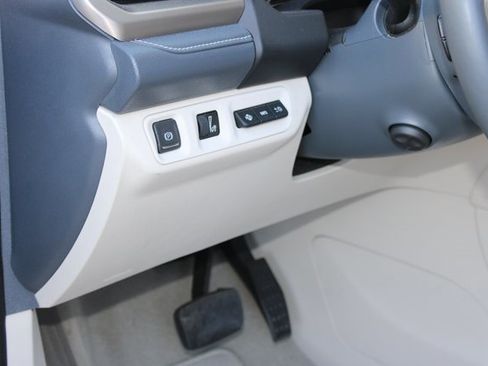 Used 2023 GMC Acadia Denali w/ Black Diamond Edition image 27