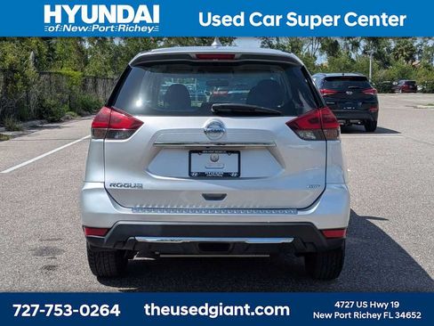 Used 2018 Nissan Rogue S AWD/4WD image 4