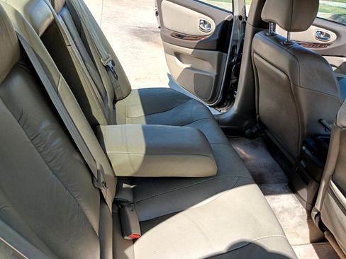 Used 2000 Nissan Maxima GLE image 17