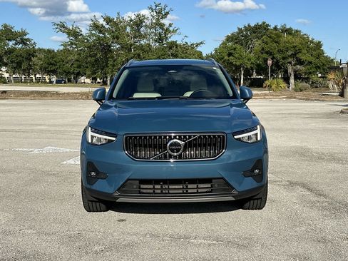 Used 2023 Volvo XC40 B5 Plus w/ Driver Assist Package AWD/4WD image 17