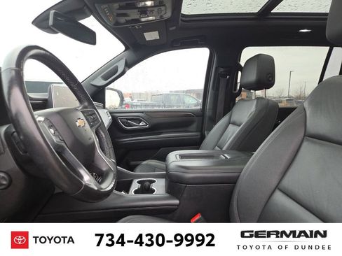 Used 2022 Chevrolet Suburban LT w/ LT Signature Package image 13