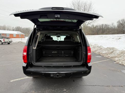 Used 2011 Chevrolet Suburban LT w/ Luxury Package image 15