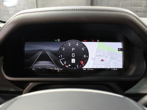 Used 2024 Land Rover Defender 110 X-Dynamic SE image 73