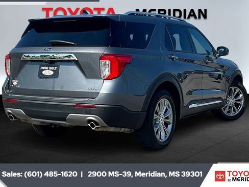 Used 2023 Ford Explorer Limited image 11