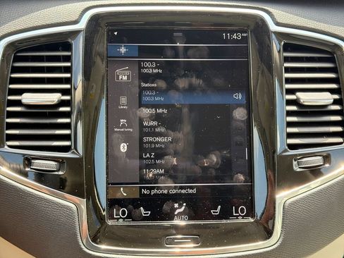 Used 2022 Volvo XC90 T6 Momentum w/ Advanced Package AWD/4WD image 23