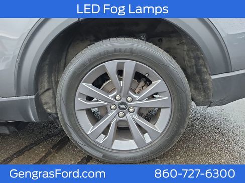 Used 2023 Ford Explorer XLT w/ Equipment Group 202A AWD/4WD image 13