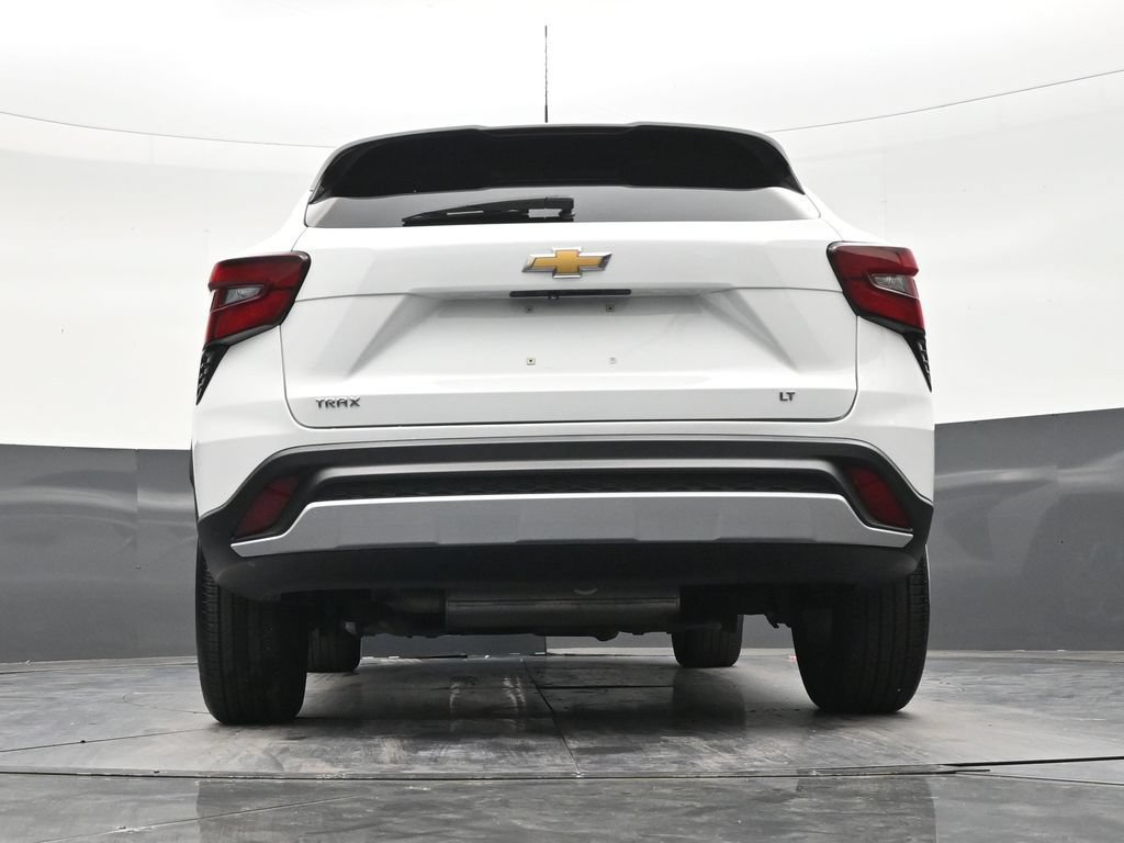 Used 2024 Chevrolet Trax LT w/ Driver Confidence Package FWD image 23