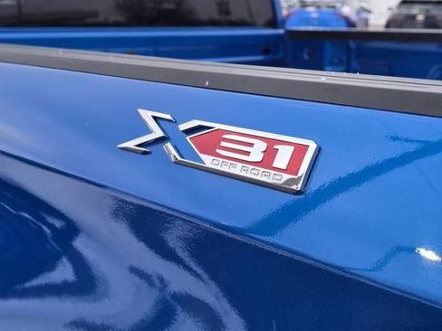 Used 2022 GMC Sierra 1500 Elevation w/ LPO, Elevation Black Package image 32