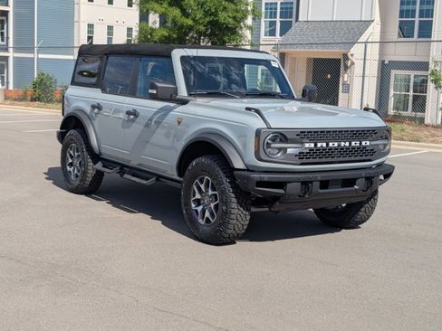 Certified 2024 Ford Bronco Badlands AWD/4WD image 1