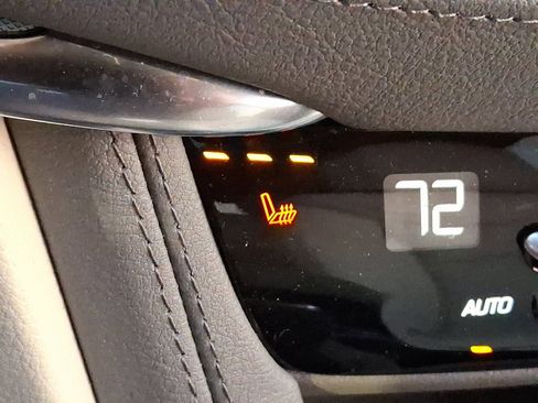 Used 2021 Cadillac XT5 Premium Luxury FWD image 25
